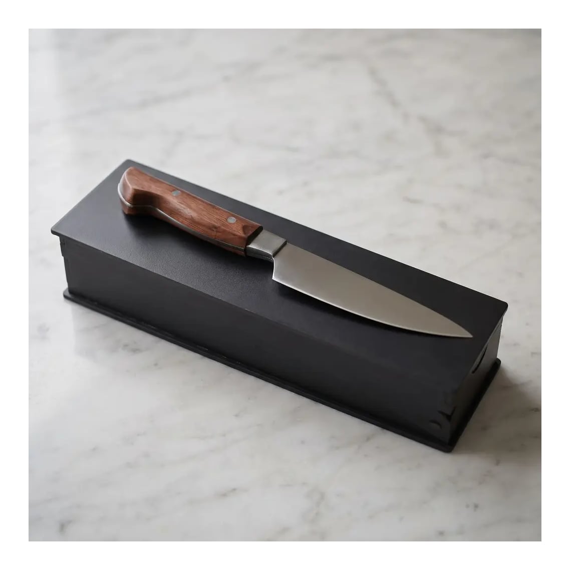 Cuchillo Premium Con Aplique M En Box De Madera